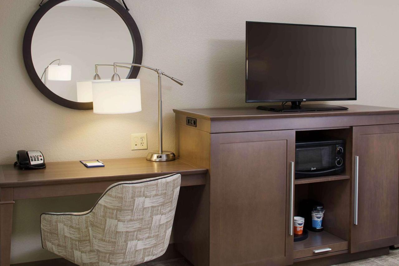 Hampton Inn By Hilton Garden City Long Island Luaran gambar