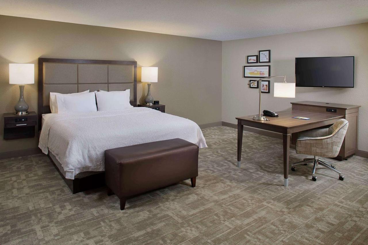 Hampton Inn By Hilton Garden City Long Island Luaran gambar