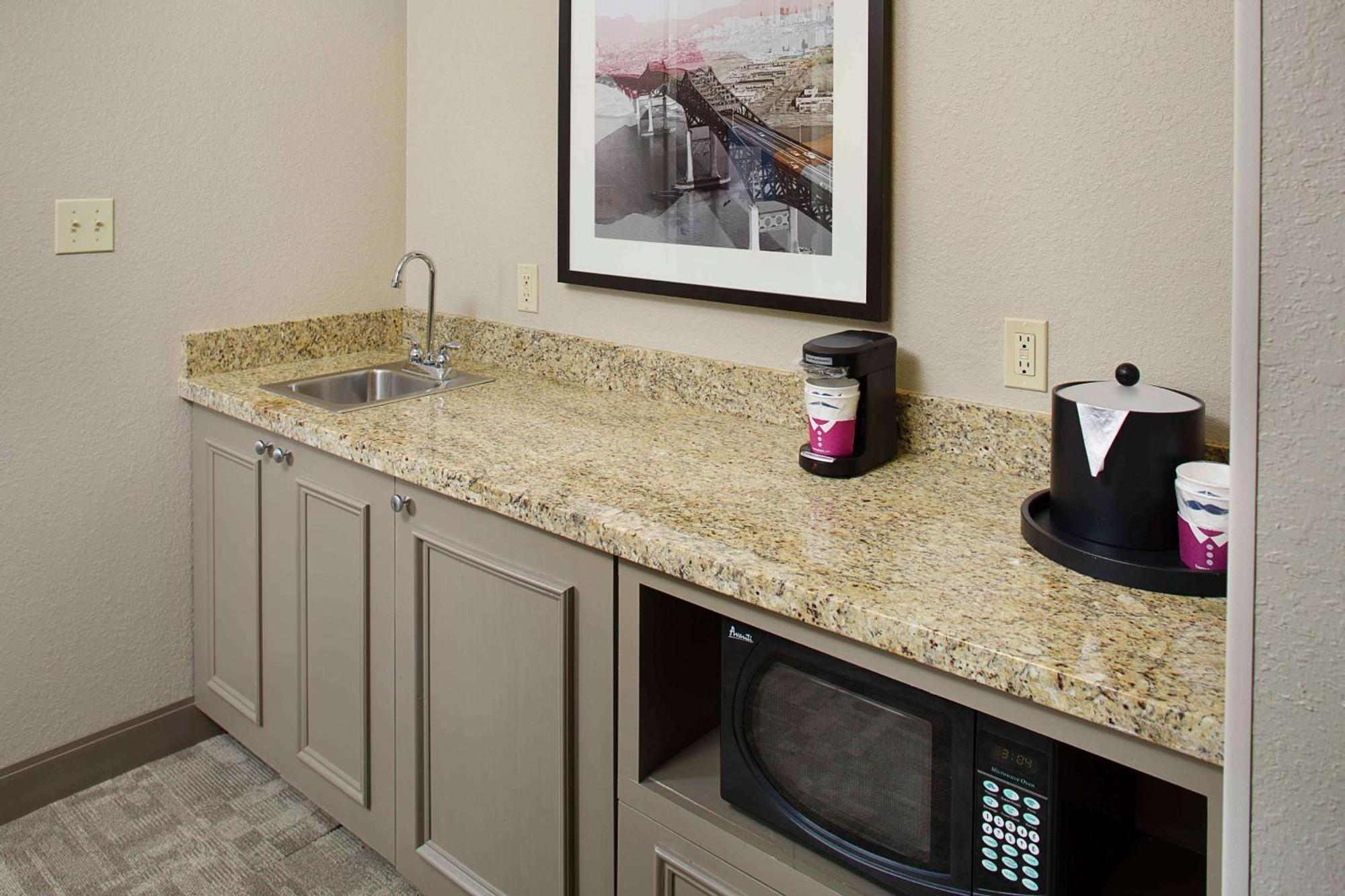 Hampton Inn By Hilton Garden City Long Island Luaran gambar