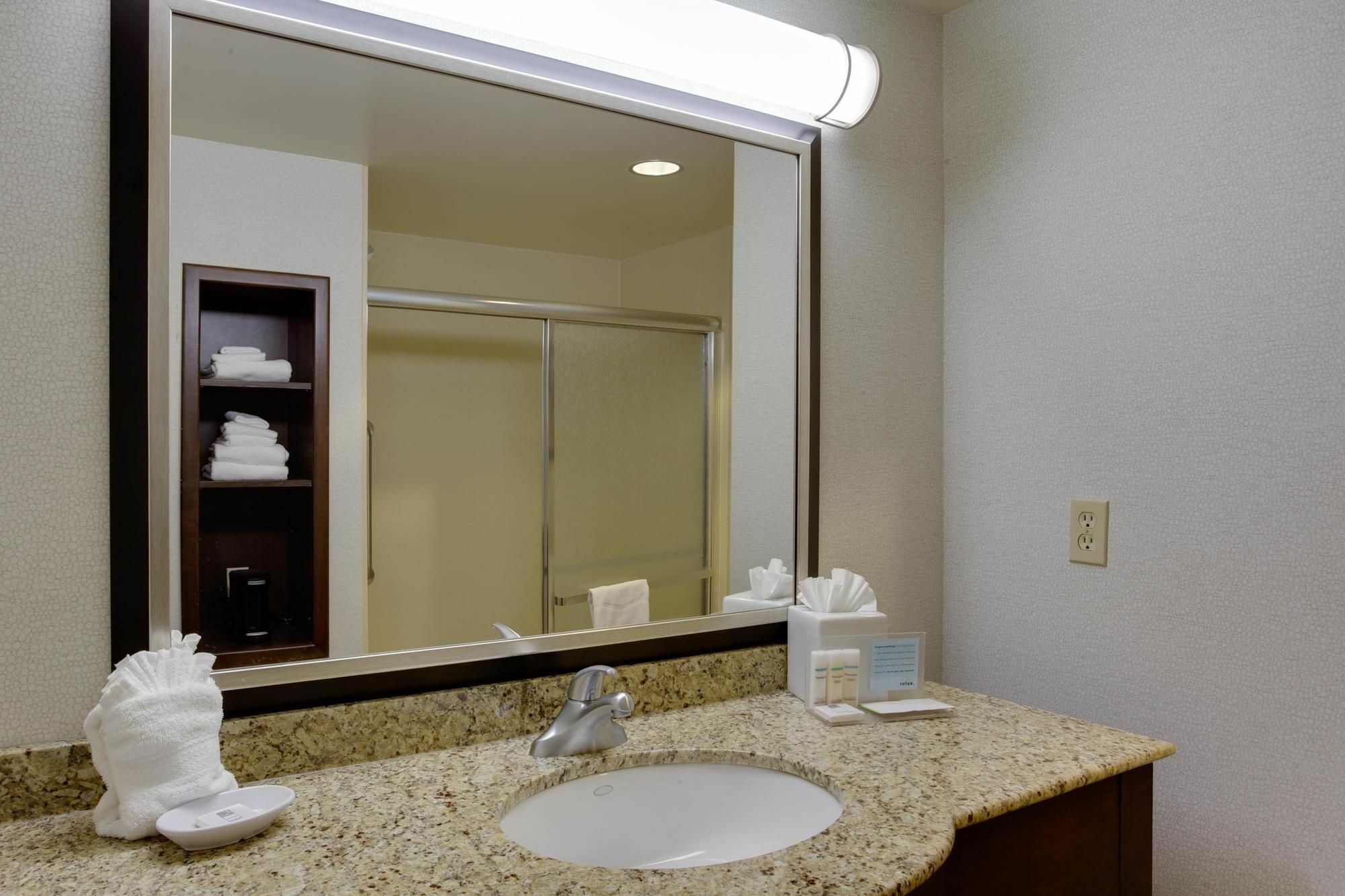 Hampton Inn By Hilton Garden City Long Island Luaran gambar
