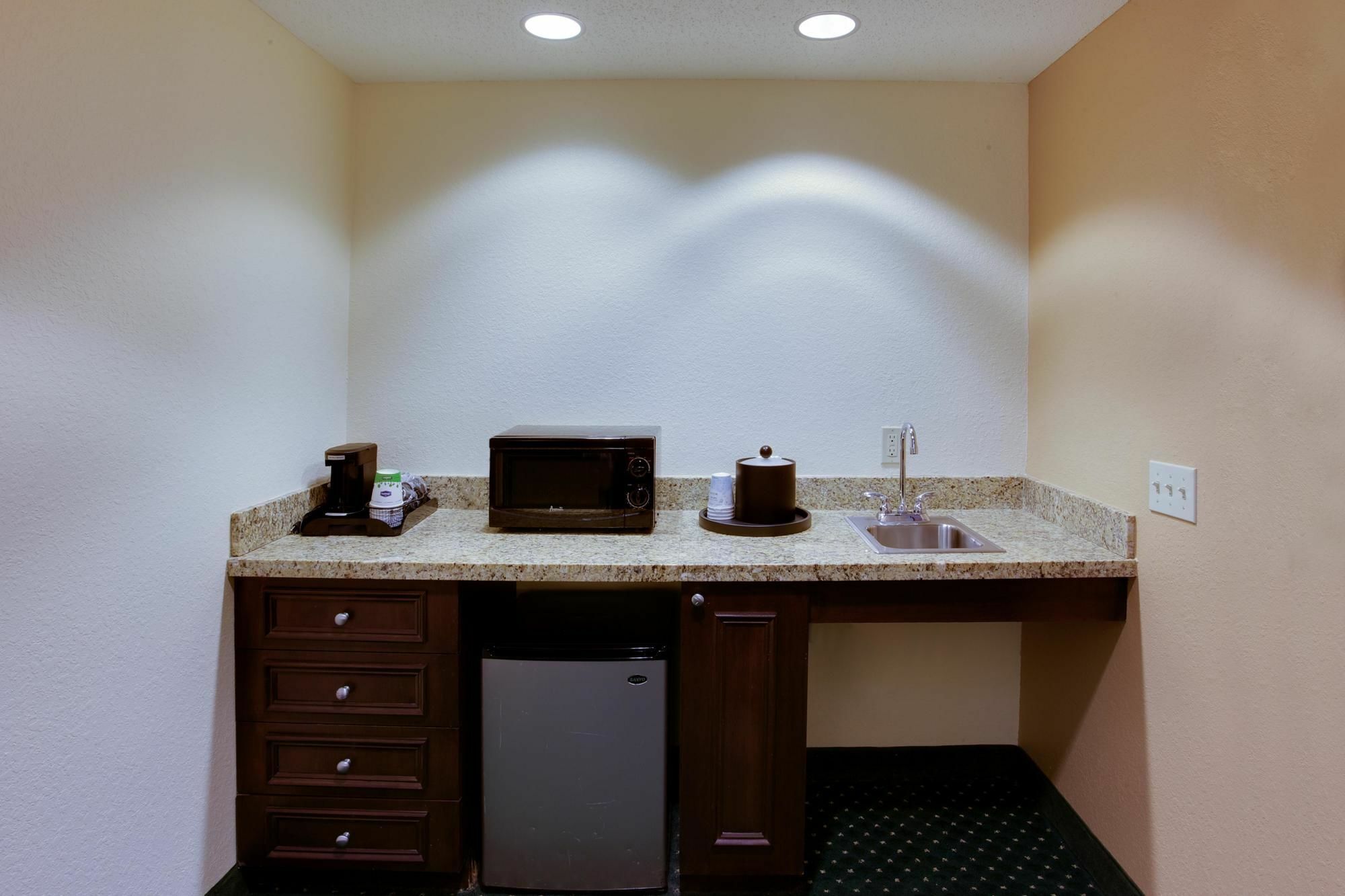 Hampton Inn By Hilton Garden City Long Island Luaran gambar