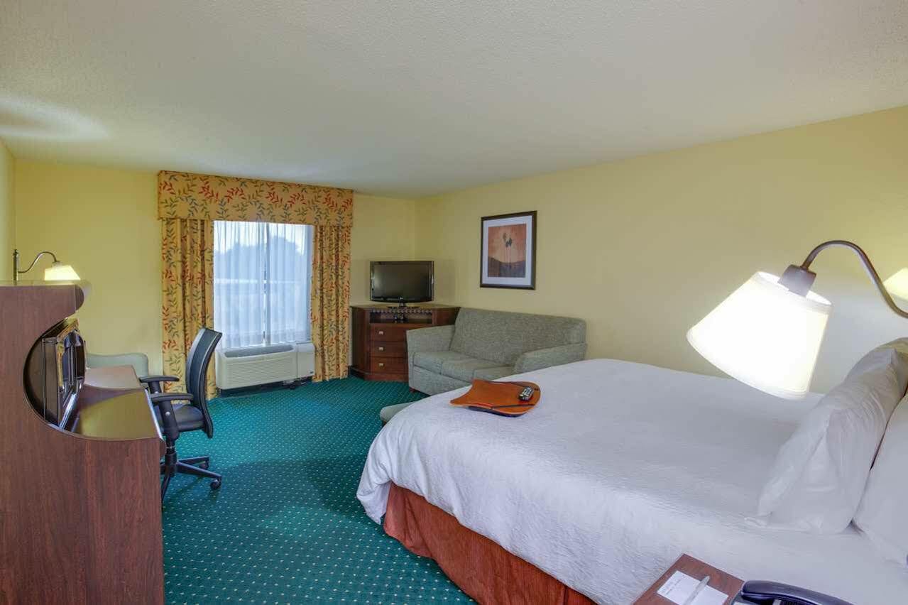 Hampton Inn By Hilton Garden City Long Island Luaran gambar